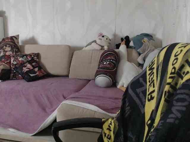 Lizzi-Peach webcam