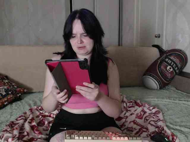 Lizzi-Peach webcam