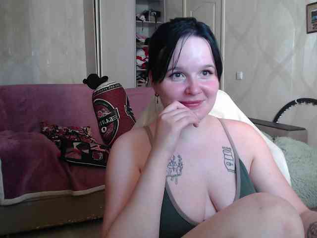 Lizzi-Peach webcam