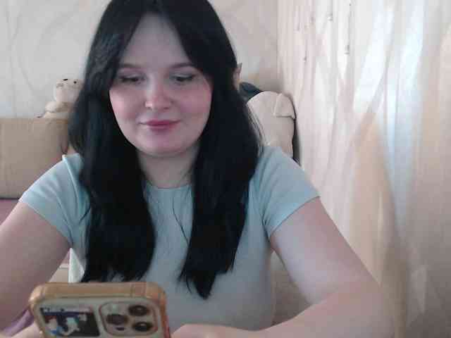 Lizzi-Peach webcam