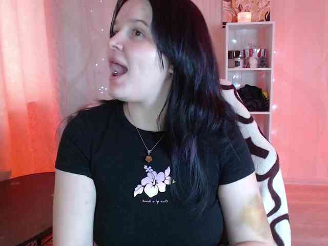 Lizzi-Peach webcam