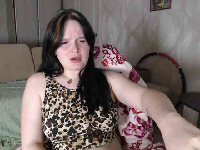 Lizzi-Peach webcam