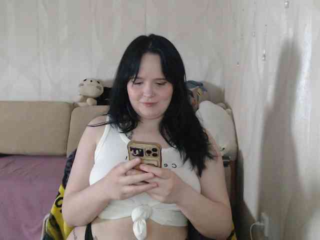 Lizzi-Peach webcam