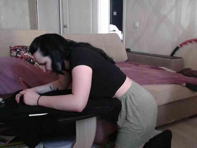 Lizzi-Peach webcam