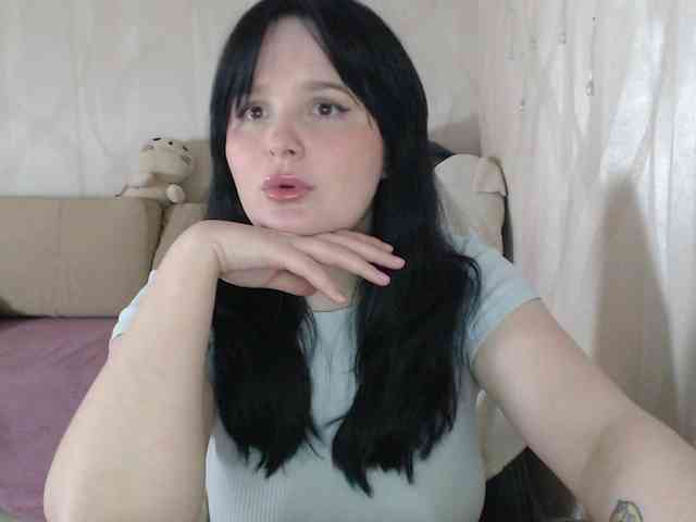 Lizzi-Peach webcam