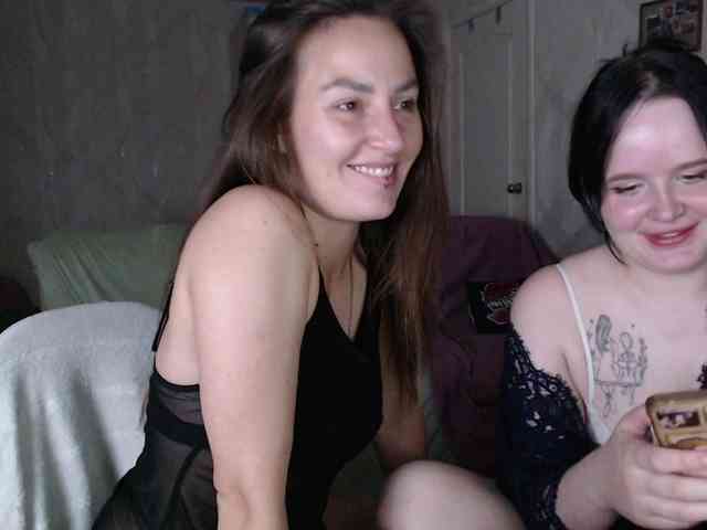 Lizzi-Peach webcam