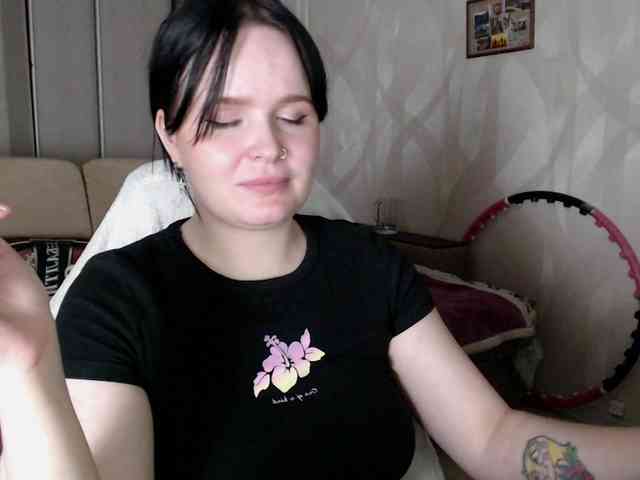 Lizzi-Peach webcam