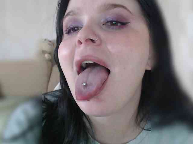 Lizzi-Peach webcam