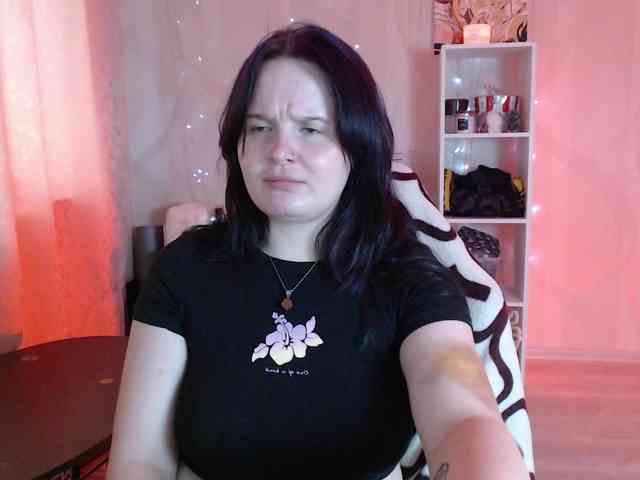Lizzi-Peach webcam