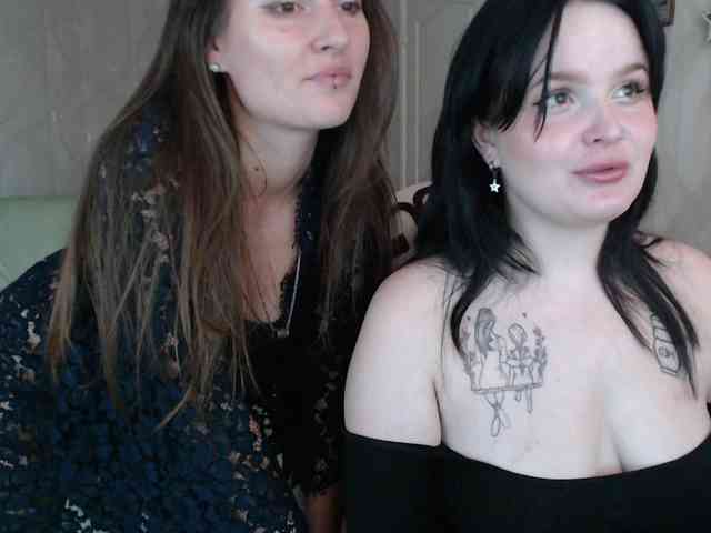 Lizzi-Peach Sex Cam Show
