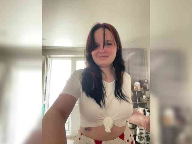 Lizzi-Peach webcam