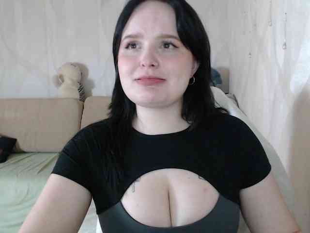 Lizzi-Peach webcam