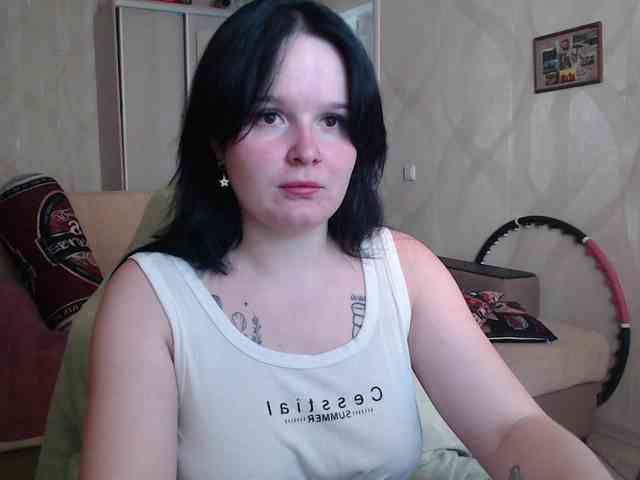 Lizzi-Peach webcam