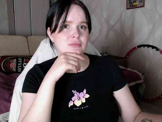 Lizzi-Peach webcam