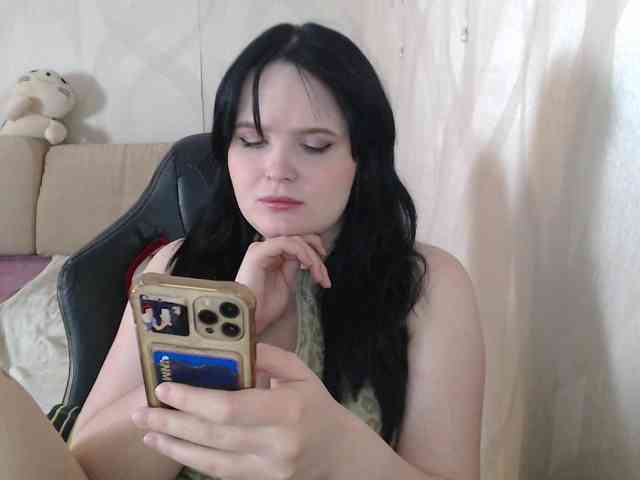 Lizzi-Peach webcam