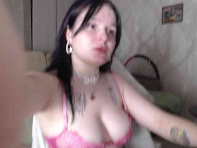 Lizzi-Peach webcam