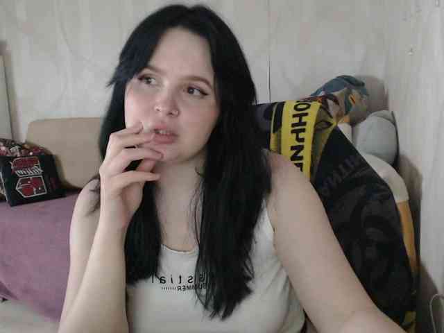 Lizzi-Peach webcam