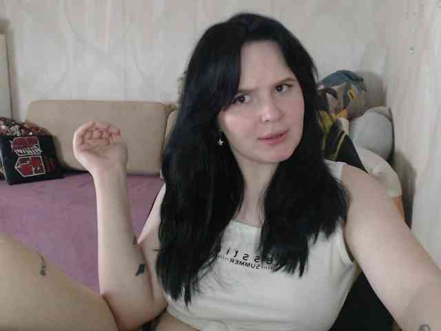 Lizzi-Peach webcam