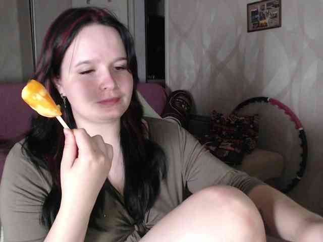 Lizzi-Peach webcam