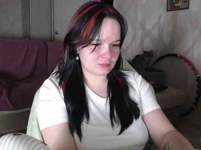 Lizzi-Peach webcam