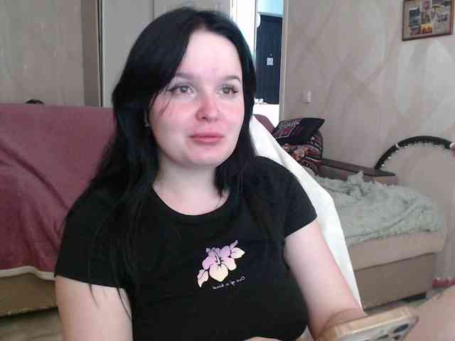 Lizzi-Peach Live Webcam on BongaCams