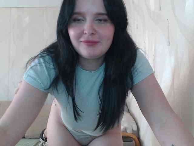 Lizzi-Peach webcam