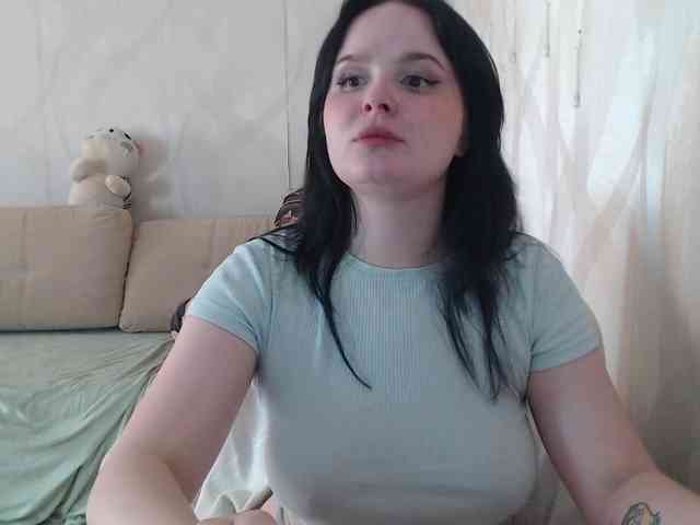 Lizzi-Peach webcam