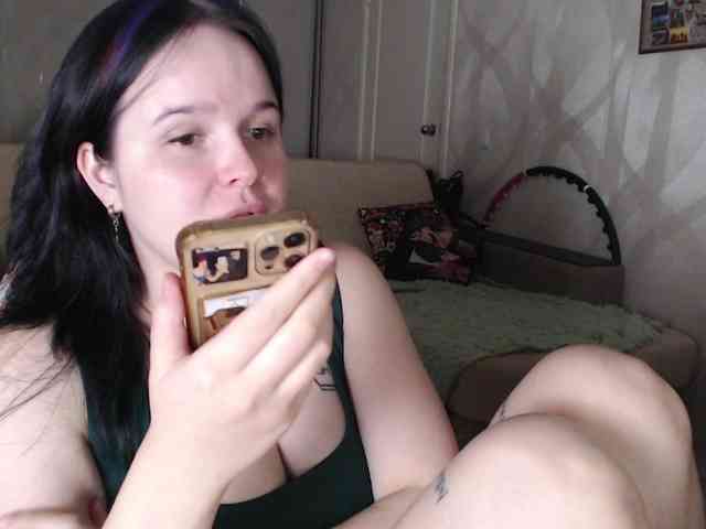 Lizzi-Peach webcam