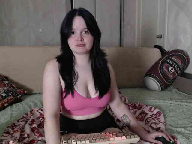Lizzi-Peach webcam