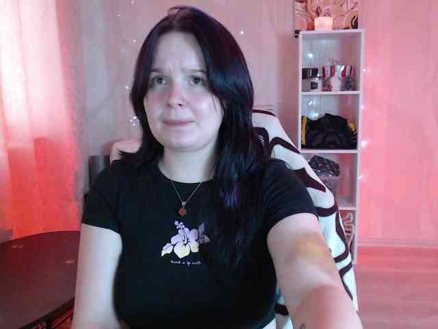 Lizzi-Peach webcam