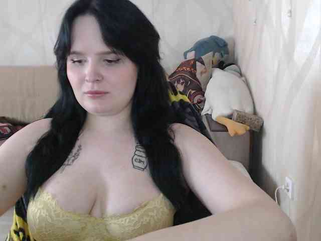 Lizzi-Peach webcam