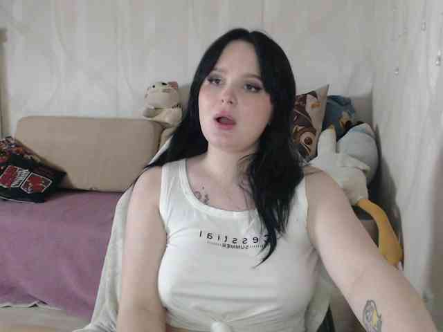 Lizzi-Peach webcam