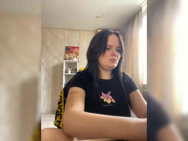 Lizzi-Peach webcam
