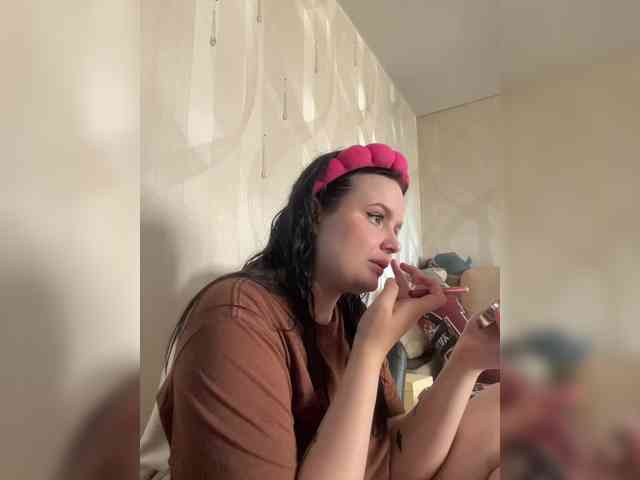 Lizzi-Peach webcam