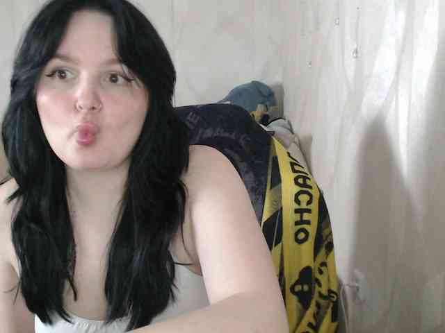 Lizzi-Peach webcam