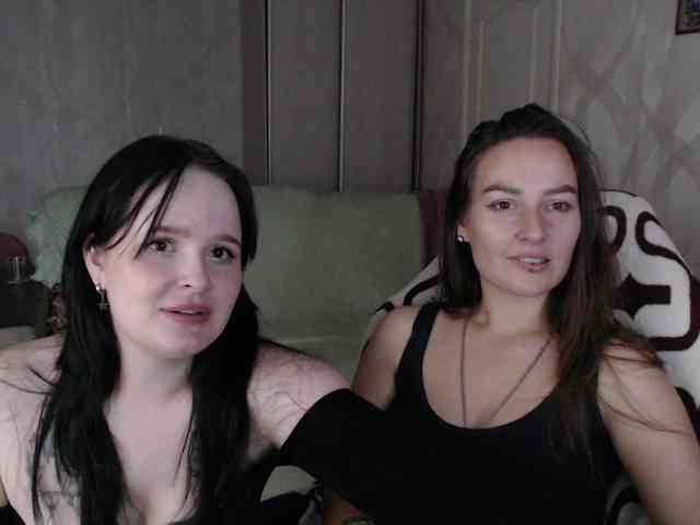 Lizzi-Peach Sex Cam Show
