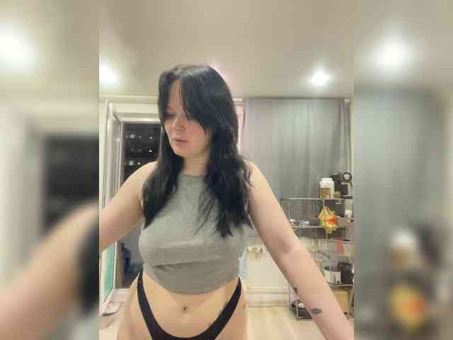 Lizzi-Peach webcam