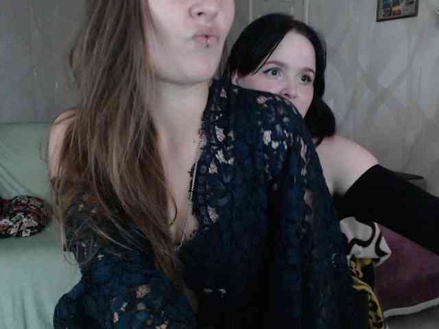 Lizzi-Peach Lizzi-Peach