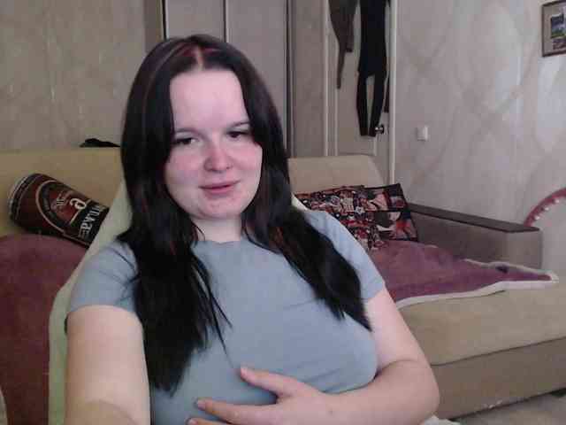 Lizzi-Peach webcam