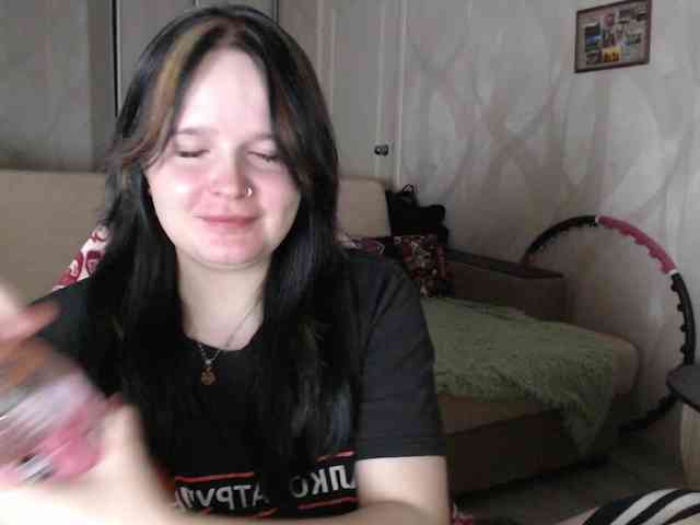 Lizzi-Peach webcam
