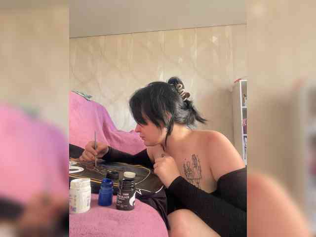 Lizzi-Peach webcam