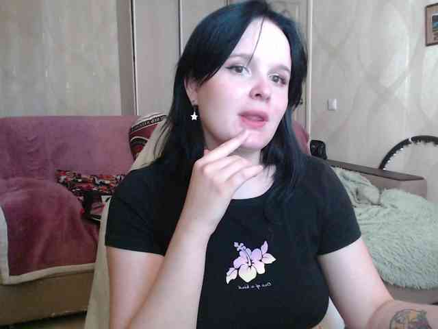 Lizzi-Peach webcam