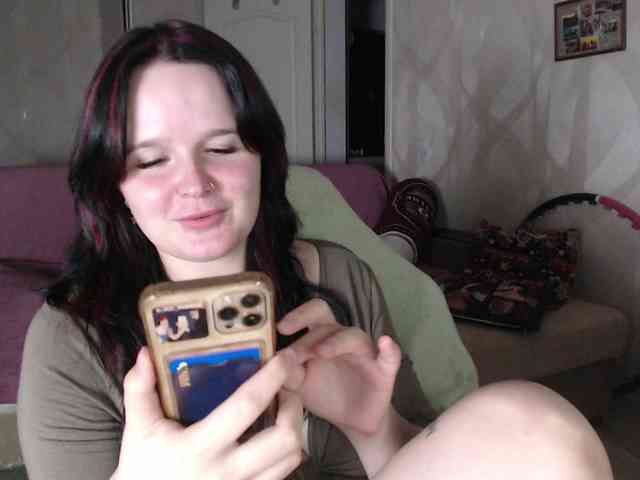 Lizzi-Peach webcam