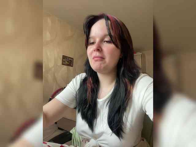 Lizzi-Peach webcam