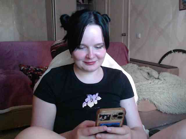 Lizzi-Peach webcam