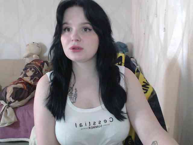 Lizzi-Peach webcam