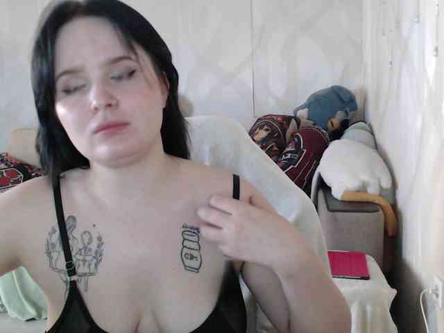 Lizzi-Peach webcam