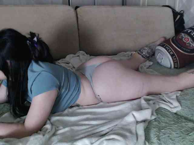 Lizzi-Peach webcam