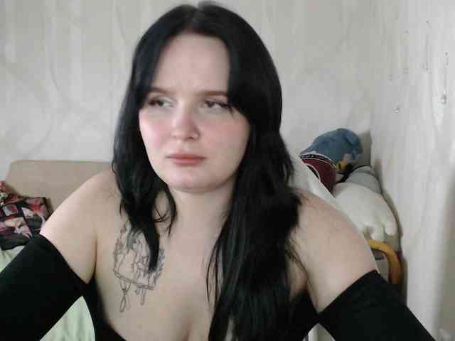 Lizzi-Peach webcam