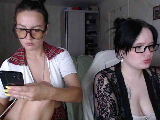 Lizzi-Peach webcam